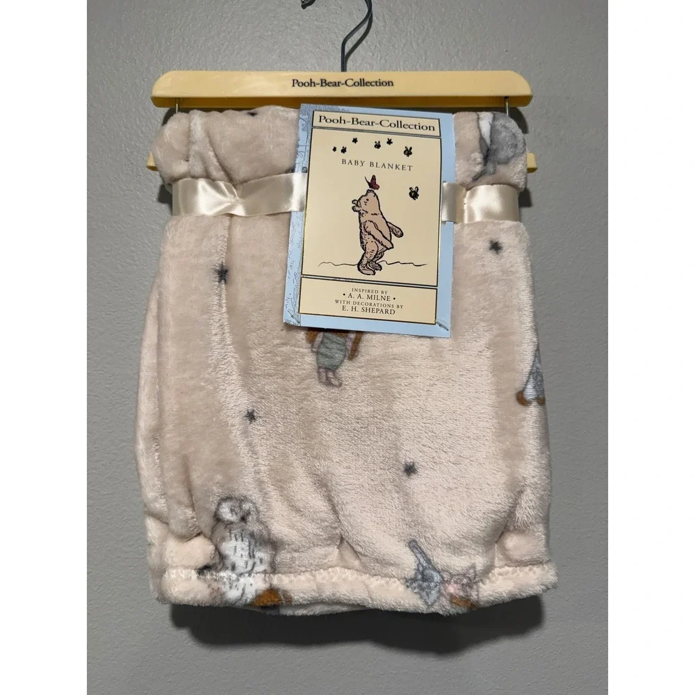 Disney Winnie the Pooh Classic Baby Blanket Pooh-Bear-Collection 30x40 Plush